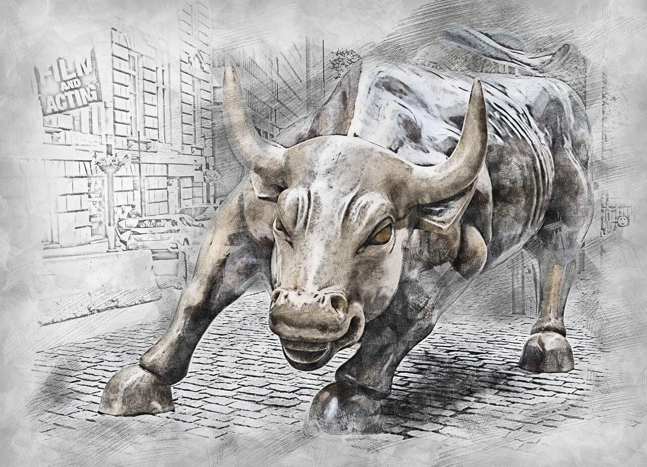 8 Important Factors to Consider Before Trading Stocks: Make the Most of Your Investment Strategy